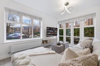 Work Crew 2BR with 2 Parking Spaces - Englefield Green - 4