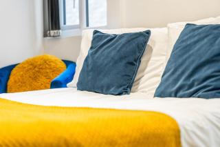 #80 Stylish Central Flat on Market Street - 5