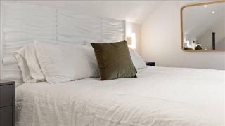 1B Luxury European Barndo FARM STAY Wedding Venue - 4