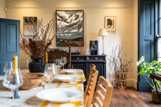 Stunning 8-Bedroom Home in Painswick - 9