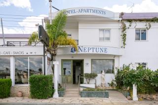 Neptune Hotel Apartments Paphos - 9