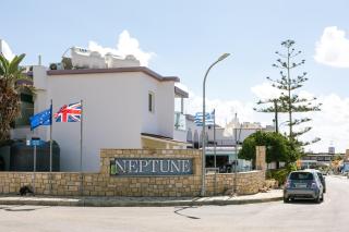 Neptune Hotel Apartments Paphos - 9