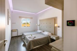 Neptune Hotel Apartments Paphos - 3