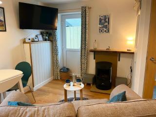 Handy for Lake District, detached property - 0