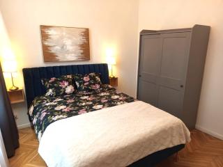 Miodowa Apartment - 1