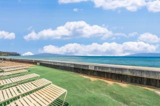 Kulakane 211 · KK 211 Updated OceanFront Whale Watching - 4