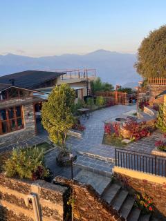 Superview Lodge, Best Himalayan Sunrise in Sarangkot - 8
