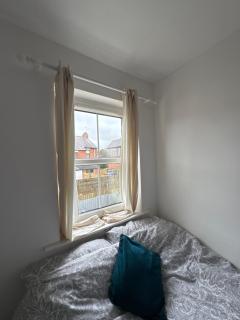 Cozy Room in Quiet Cul-de-Sac Near City Centre - 6