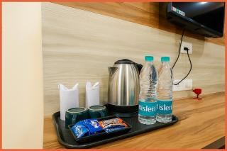 Hotel YSV PREMIUM Near Sea Beach 200m And Jagannath Temple 10 mint - Lift - Parking And Restaurant Facilities - Fully Air Conditioning Premium Rooms - Best Premium Hotel In Puri - 4