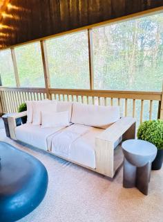 Boutique Farmhouse at Montaluce Winery-2 Restaurants- Fast WIFI-Free Park-Hike-Weddings - 2