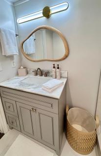 Boutique Farmhouse at Montaluce Winery-2 Restaurants- Fast WIFI-Free Park-Hike-Weddings - 4