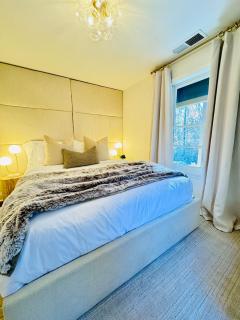 Boutique Farmhouse at Montaluce Winery-2 Restaurants- Fast WIFI-Free Park-Hike-Weddings - 6