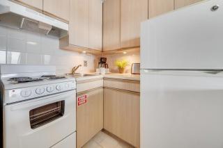 Valley Isle 206 · VI 206 OceanFront Studio w Pool - 7