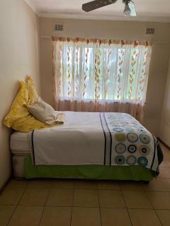 Spacious Poolside Paradise - 2