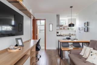 Urban Getaway - Close to Embassies - Downtown 2bed - 7