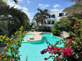 Leme Bedje Three Bedroom - By Bobbywashere - 8