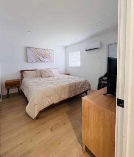 Modern Hollywood Beach Retreat 2BDx2BTH - Games, WiFi, AC - 6