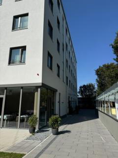 Lillys Hotel München - 4