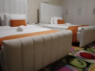 sILVERSTONE APARTMENT - 8