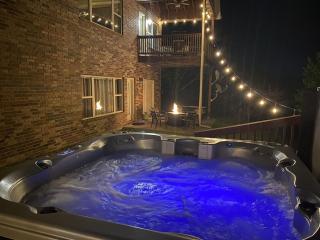 4BR Walk-in - Foosball Table - Fire Pit - FREE TICKETS INCLUDED - DV166 - 9