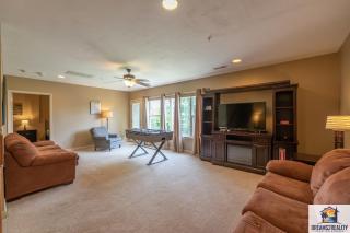 4BR Walk-in - Foosball Table - Fire Pit - FREE TICKETS INCLUDED - DV166 - 2