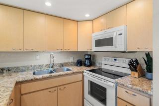 Papakea B110 · PK B110 Enjoy Ocean Views 1BD w Pool and Hot Tub - 2