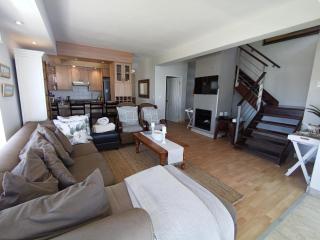 Beachfront Family Luxury Rental - 2