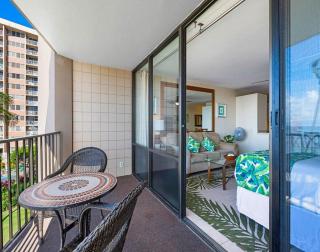 Valley Isle 407 · VI 407 BeachFront Studio w Pool - 2