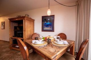 Kaleialoha 403 · Remodeled 1BD w Mountain Views Pool AC - 1