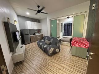Majestic Condo Top Floor 2room Smart TV & WiFi - 8