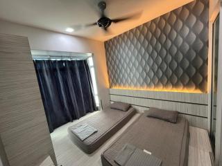 Majestic Condo Top Floor 2room Smart TV & WiFi - 2