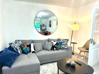 Beautiful Spacious 2-bedroom Flat in heart of London - Only 15 minutes to Central London - 6