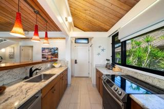 Kahana Village 32 · KHV 32 Direct Oceanfront Views Remodeled 2BD - 4