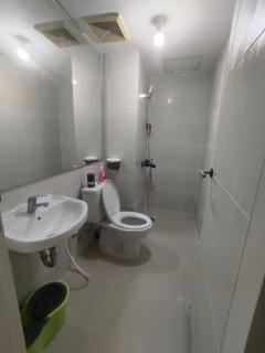 Pakuwon Mall Orchard Tanglin Anderson Tower WIFI Netflix by AquHome - 5