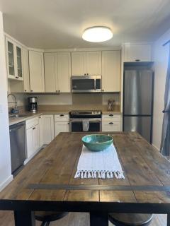 2 Bedroom Pleasure Point Getaway - 6