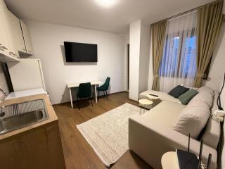 Ellie's Apartments - 4