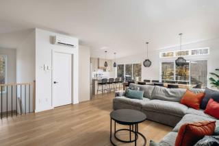 Chalet a Samia - Spa, luxury, Jay Peak view - 1