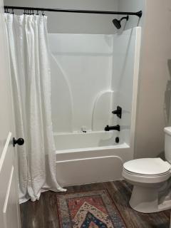 Lakefront Top Floor Condo! Perfect Location! - 8