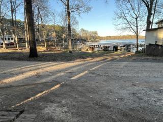 Incredible Lakefront Cabin for a Wonderful Family Adventure in Nature in Hemphill, Texas - 3