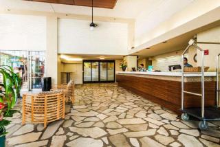 Pacific Monarch 1806 - 5