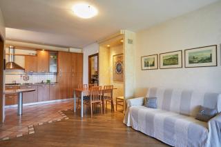 Platino Apartment - Jacuzzi privata, tre Piscine residenziali ed un bar a 200m dal Lago - 6