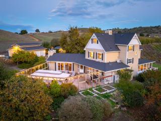 Vineyard Retreat - 4