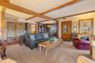 Vineyard Retreat - 1