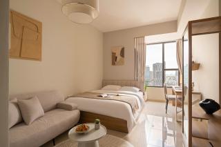 LuxeStay Saigon - Luxury Studios, 1 Bedroom, 2 Bedroom & 3 Bedroom Apartments - City Centre Ho Chi Minh City, Pool Access, Ideal for Families Business Travelers and Group Bookings - 4