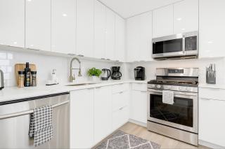 Upscale 3BR 2BA Apartment Near NYC Quick NYC Access - Jersey City - 4