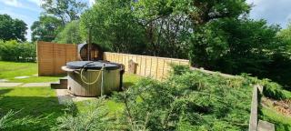 The Hideaway at Hidden Wood Glamping - 9