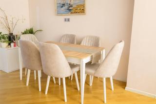 Prime Location 3-Rooms Apartment in Baku - 8