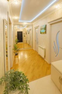 Prime Location 3-Rooms Apartment in Baku - 7