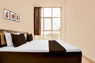 Hotel O VLA Luxury Hotel & Restaurant - 9