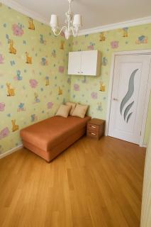 Prime Location 3-Rooms Apartment in Baku - 2